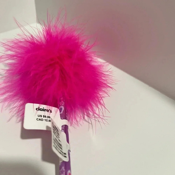 Claire’s bundle with backpack, 3 bracelets, 6 hair clips, pen and earrings - Picture 11 of 13